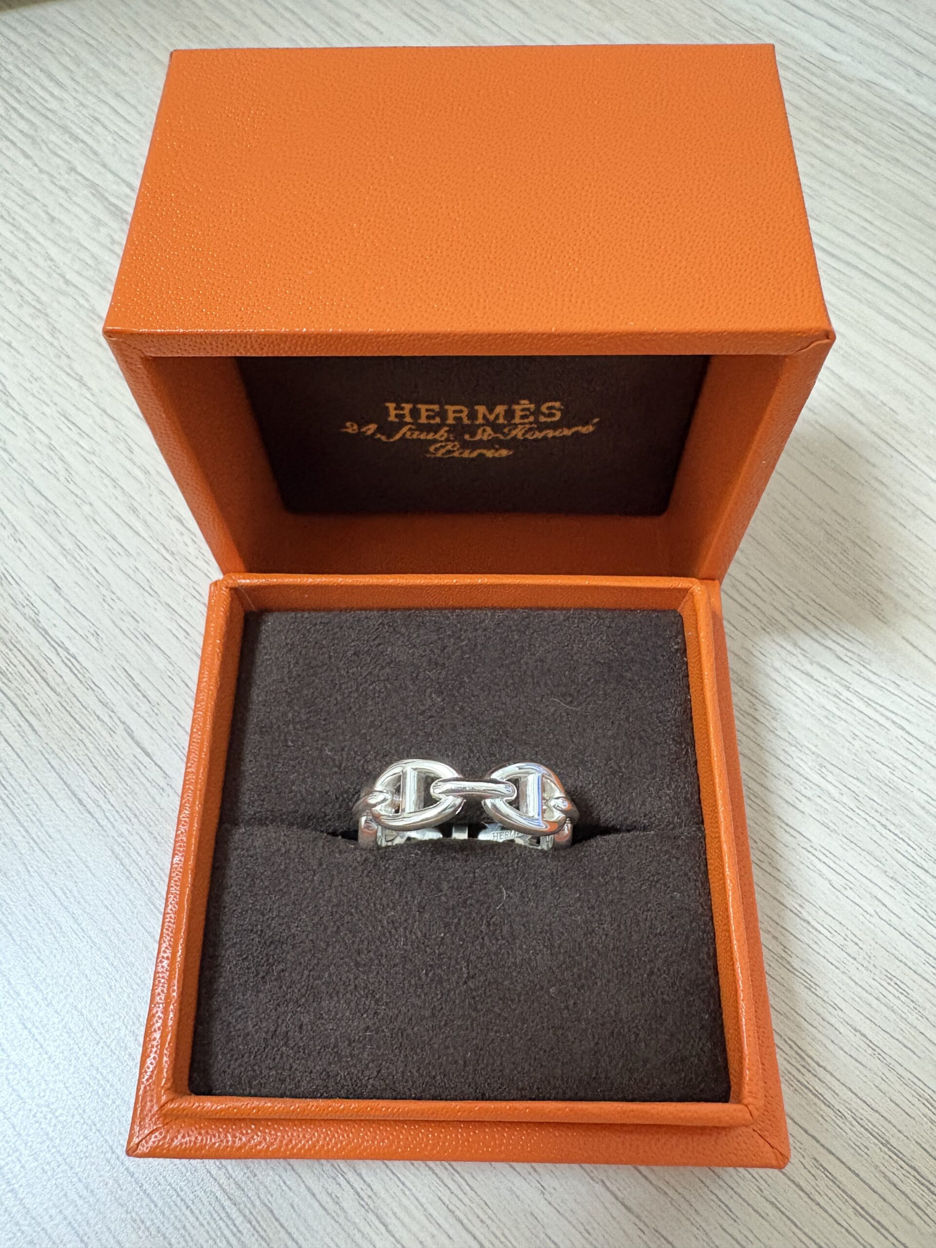 最強のペアリング！エルメス 《シェーヌ・ダンクル・アンシェネ》 PM